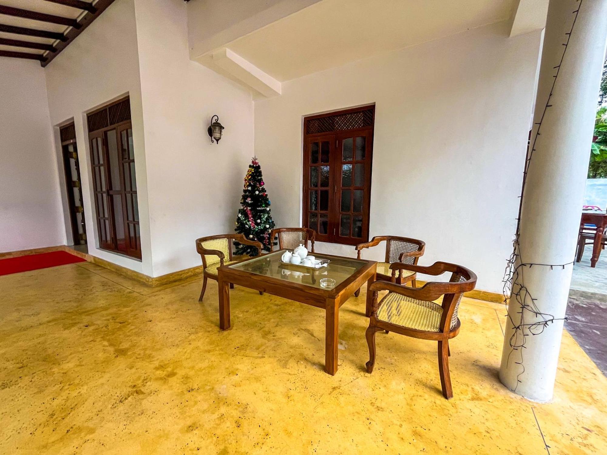 Galle Camellia Bagian luar foto